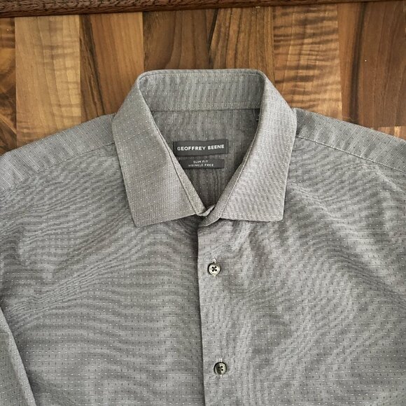 Geoffrey Beene Men's Wrinkle-Free Slim Fit Gray Button Down Shirt - Large - Picture 2 of 7